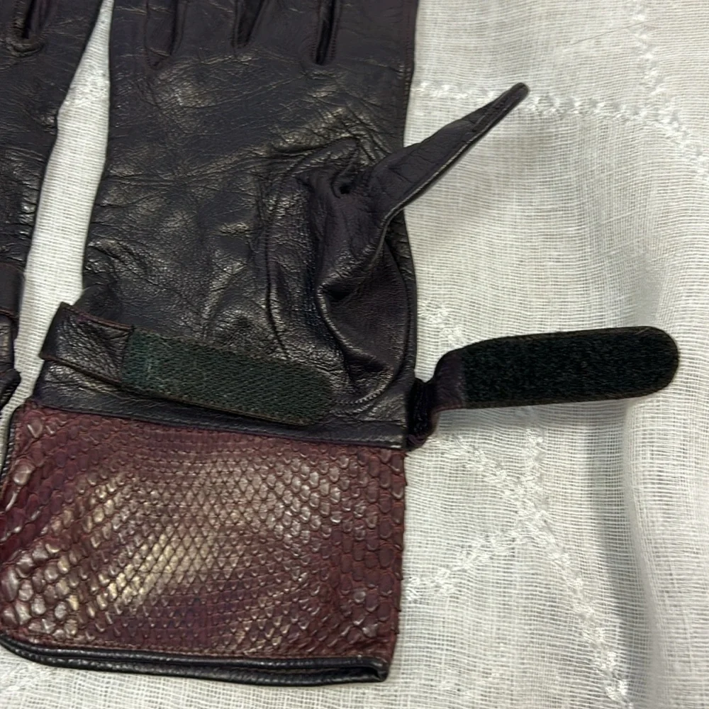 Handmade snake skin and natural leather soft buttery gloves